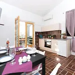 Cozy In With Kitchen Casa vacanze