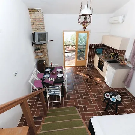 Vikendica Cozy In With Kitchen *