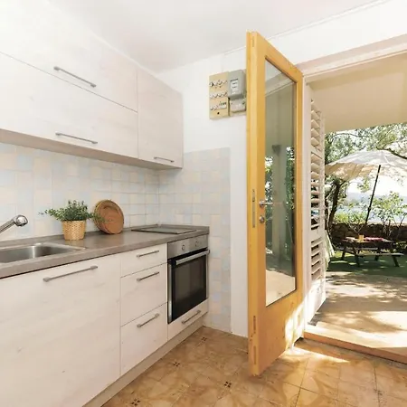 Vikendica Cozy In With Kitchen *